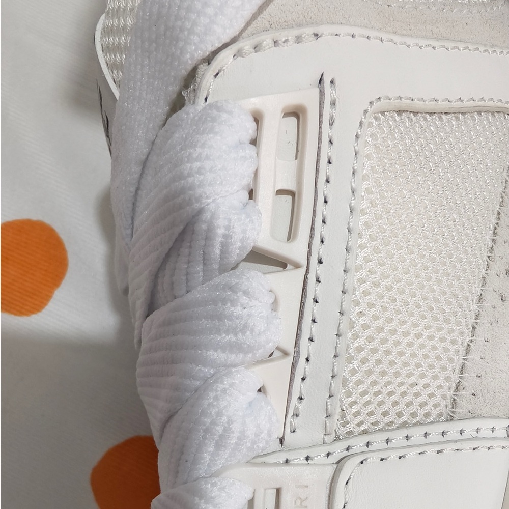 AMIRI White Low-Top Sneakers - Picture 5 of 11